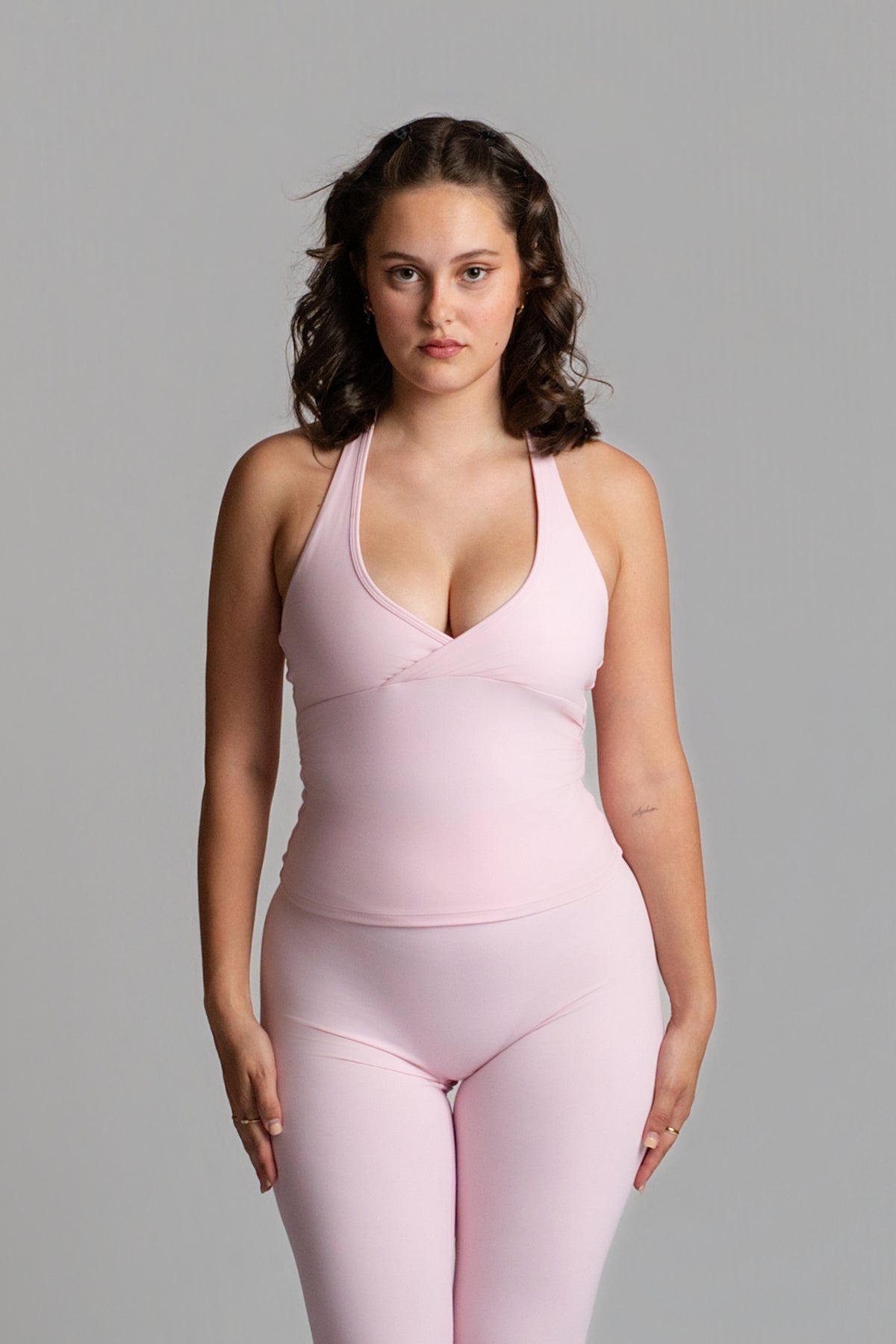 AURA CROSSOVER TOP
